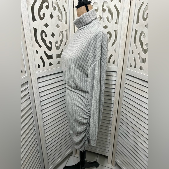 Commense Mock Neck Ribbed Short Dress - Picture 10 of 12